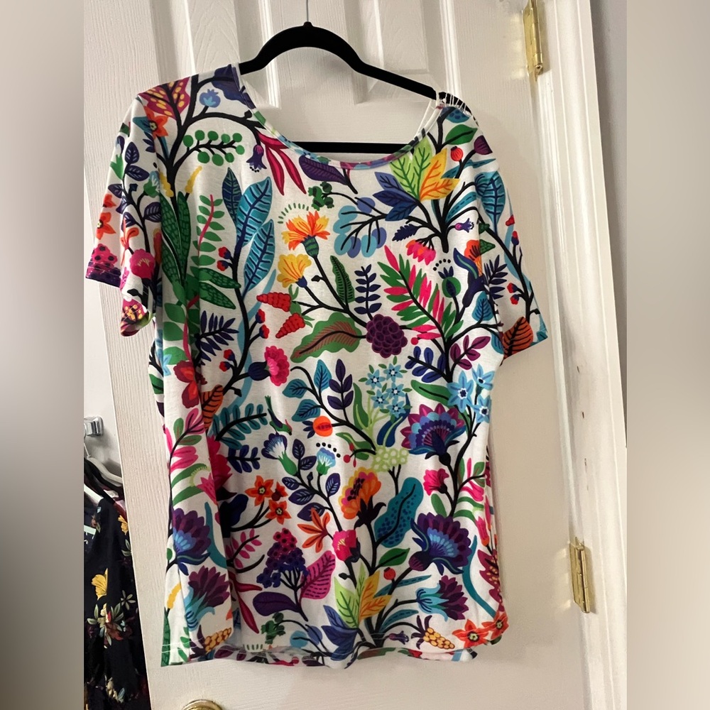 Crazy Train XL floral print top with crochet back